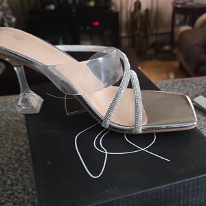 Chic Silver Strappy Heels